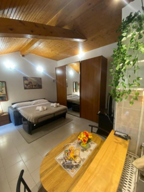 La Corte dei Torri loft on the lake Oliveto Lario